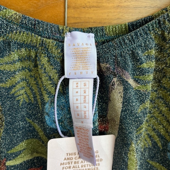 NWT Savage X Fenty Trophy Wife Sleepwear Set Crop Top And  Shorts, Size 16-18 - Picture 7 of 16